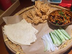 -魏铭鱼头捞饭(晋阳路店)