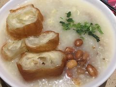 荔湾艇仔粥-点都德(春熙路群光广场店)