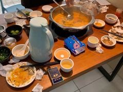 -老何家后安粉·糟粕醋海鲜火锅(三亚湾椰梦长廊店)