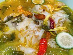 柠檬酸菜鱼-胡桃里音乐酒馆(机场店)