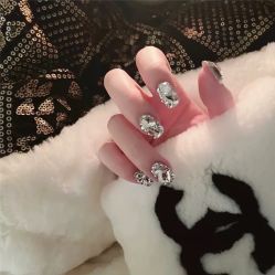 -悦指间美甲美睫