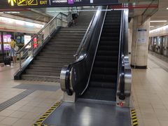 -上海体育馆(地铁站)
