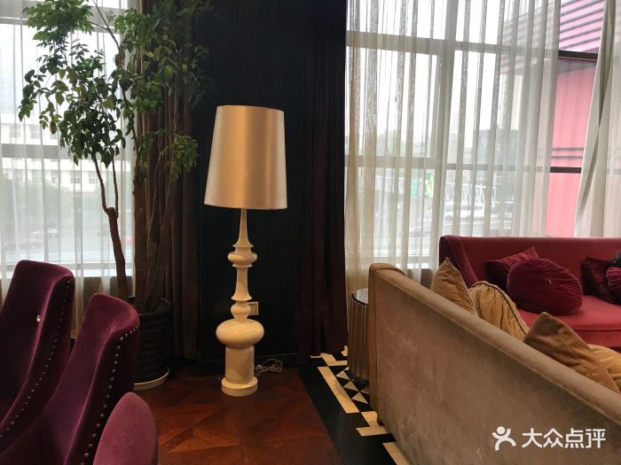 怡情楼海鲜巨无霸(宁夏路店)--环境图片-青岛美食-大众点评网