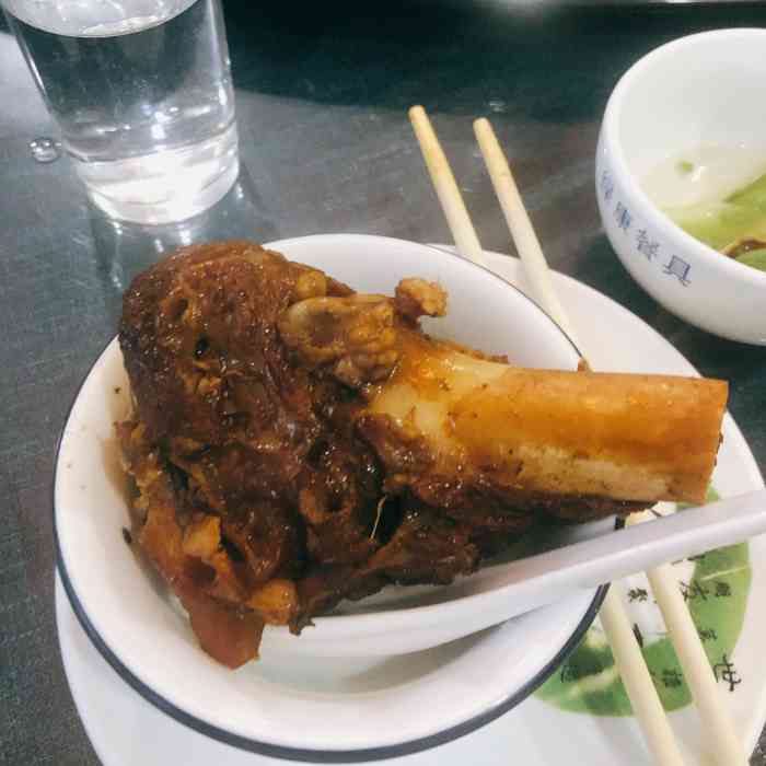 大柳树饭店-"今天和老公的朋友们来大柳树吃饭感觉中规.