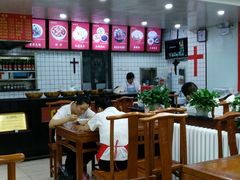 大堂-陈寔包子王·卤煮小肠·京味小吃(龙潭店)
