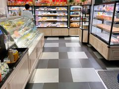 面包甜点陈列柜-可颂坊(中心书城店)