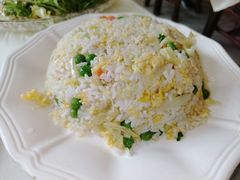 扬州炒饭-鑫巴蜀小镇 · 水煮鱼专研店(玉桥店)