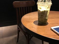 -星巴克(静安嘉里中心B2店)