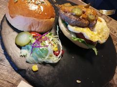 -HIGH FIVE哈福手工汉堡(桂林路店)