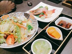 -铭牛烧肉·和牛海鲜自助(高新月牙湖店)