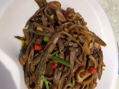 -丹江口渔村·湘味厨房(桃园店)