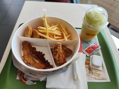 -麦当劳(乳山路店)