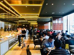 -大中华希尔顿酒店-念自助餐·嗨啤·小龙虾