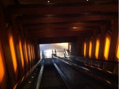 Long escalator -Cafe Gray Deluxe