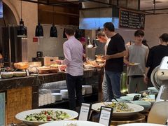 -广州万富希尔顿酒店·感趣自助餐厅·金秋蟹宴生蚝海鲜刺身烧烤