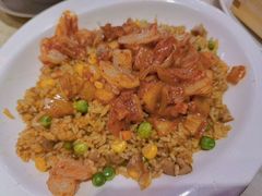 酸辣泡菜虾球鸡肉炒饭-明腾壹间茶餐厅(新都会花园广场店)