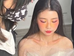 -金夫人化妆摄影职业培训学校