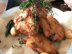 -ROAST coffee & eatery