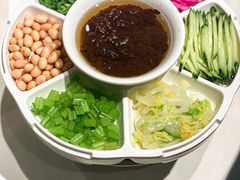 老北京炸酱面-大鸭梨烤鸭(金色漫香店)
