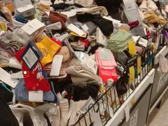 -BIGOFFS 超级折扣(仁恒伊势丹店)