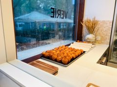-VERIE BAKEHOUSE
