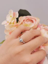 -威德钻石-克拉钻大本营(南京东路店)