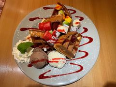 水果华夫饼-Lia Cafe Bar Restaurant松山咖啡屋