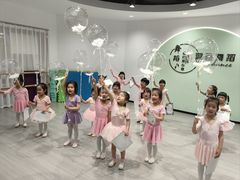 -百联临沂购物中心(临沂路店)