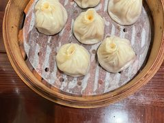 鲜肉小笼-老半斋(福州路店)