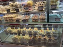 -白玉兰食品甜凤店(合生汇店)