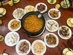 -菌之家·专业纯野生菌火锅·特色炒菌