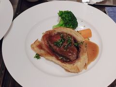 惠灵顿牛排-康莱德酒店·美庭自助餐厅