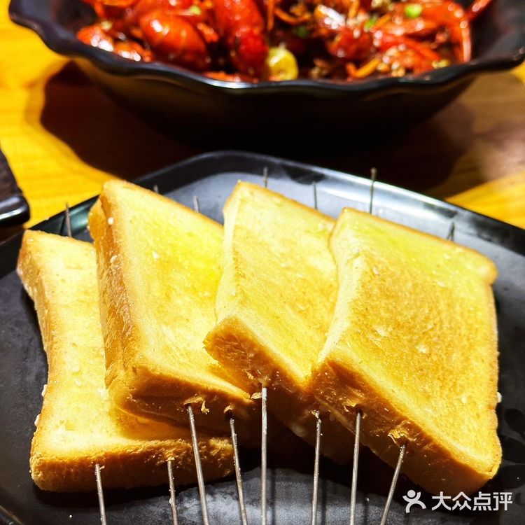 “强哥”都打卡过的武汉烧烤店,你不想去尝一尝吗