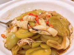 -闯关东东北农家菜(崂山石老人店)