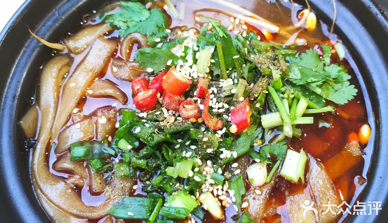 啖三花品成都—啖三花麻辣烫·串串香·蹄花(北书院街店)