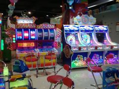 -嘻哈欢乐场(华宇广场店)