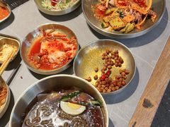 -草家酱蟹炭火烤肉店(珲春南路一店)