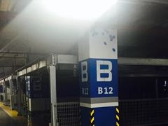 -繁花中心-停车场