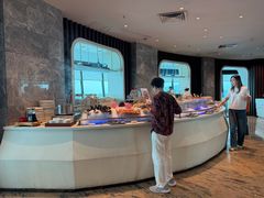 -亚洲国际大酒店·云顶阁旋转自助餐厅