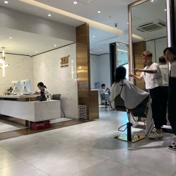 前台-3AM HAIR SALON烫发染发接发