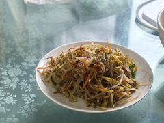 凉拌素菜-努尔古丽奶茶