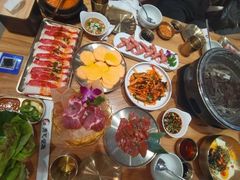 -青瓦餐厅·生鱼片·韩园烤肉(西塔店)