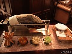 -LONG BAR 廊吧(外滩华尔道夫酒店)