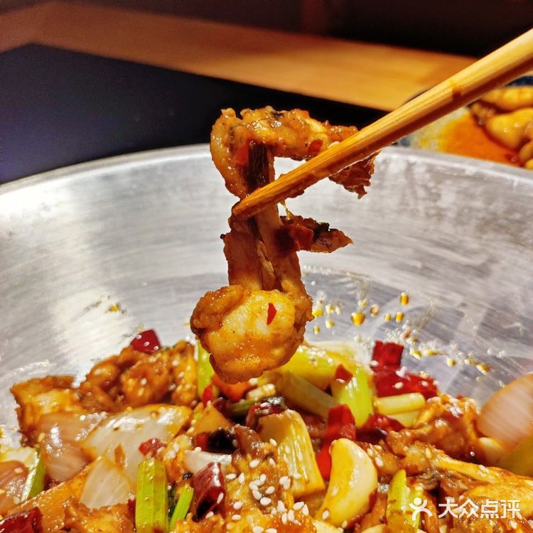 魔都超级美味的牛蛙锅|番斗·火爆蛙