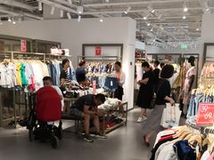-URBAN REVIVO(北京斯普瑞斯奥特莱斯店)