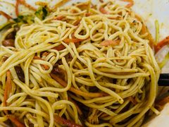 -牛一嘴·兰州牛肉面·大盘鸡(财富中心店)