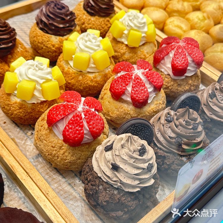 🍮麦焙乐泡芙，招牌脆皮奶棒很好吃