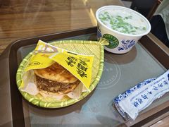 -穆得·老周家牛肉烧饼(普利街店)