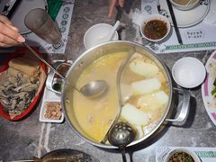 -禄婶鸡煲·打边炉
