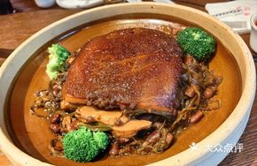Luohan Braised Pork